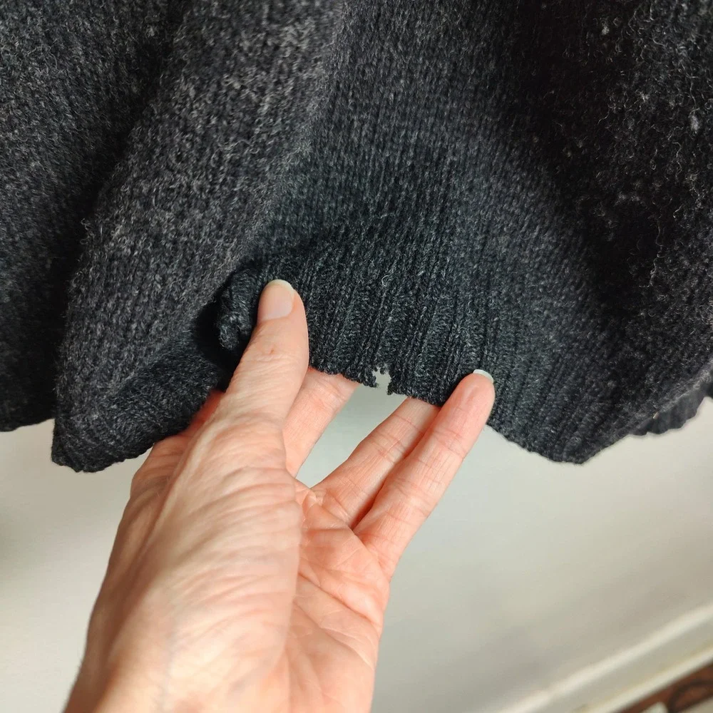 Vintage Y2K J Crew Sweater Mens XL‎ Wool V Neck Dark Gray Preppy Knit Pullover